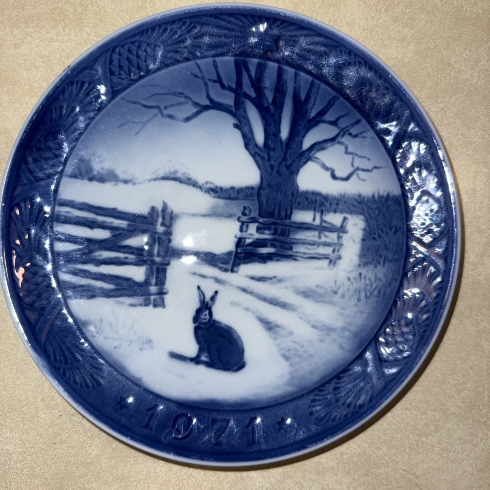 Royal Copenhagen 1971 Plate Hare in Winter Denmark Blue Porcelain